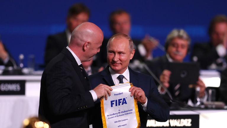 Vladimir Putin thanks FIFA for being "one big team" ahead of the World Cup