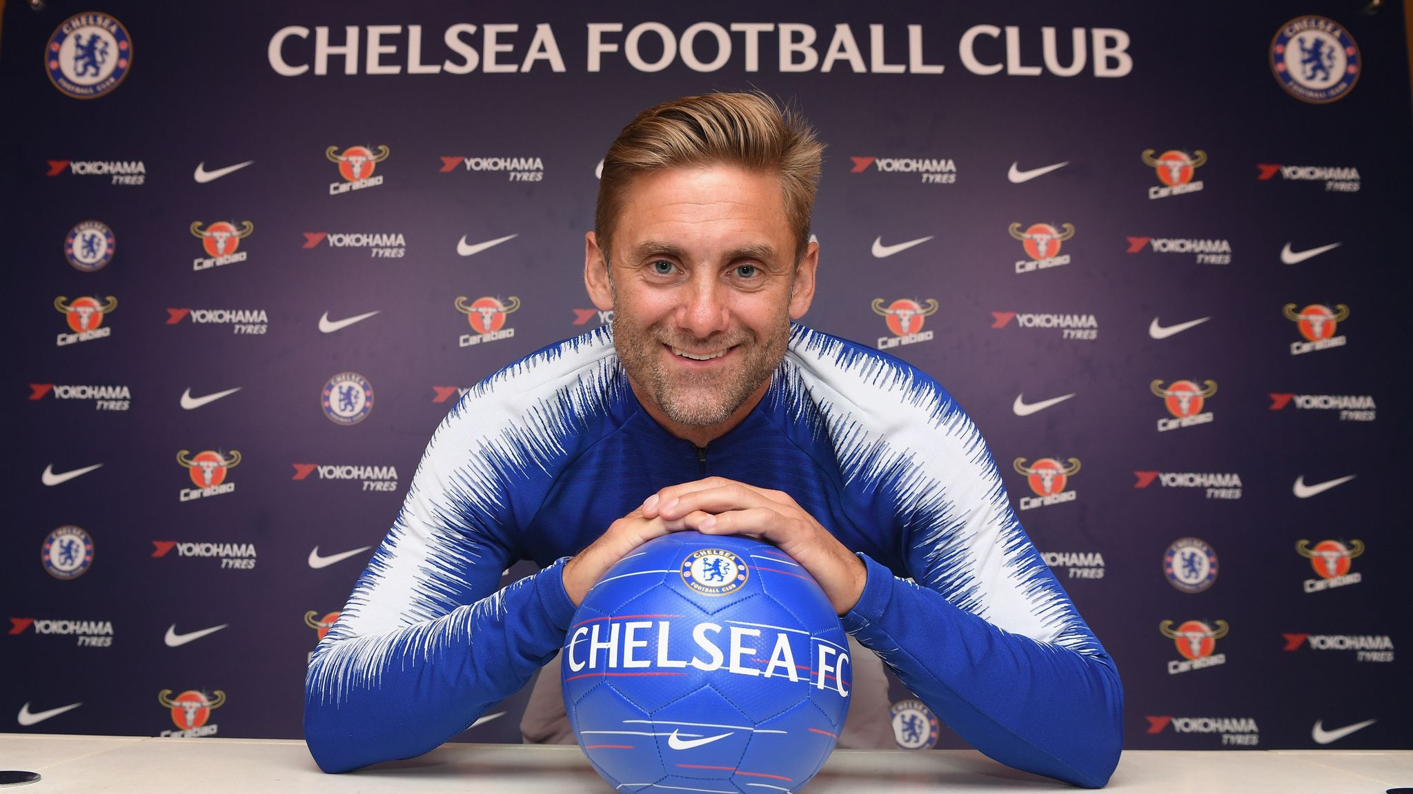 Chelsea complete signing of goalkeeper Rob Green | Football News | Sky ...