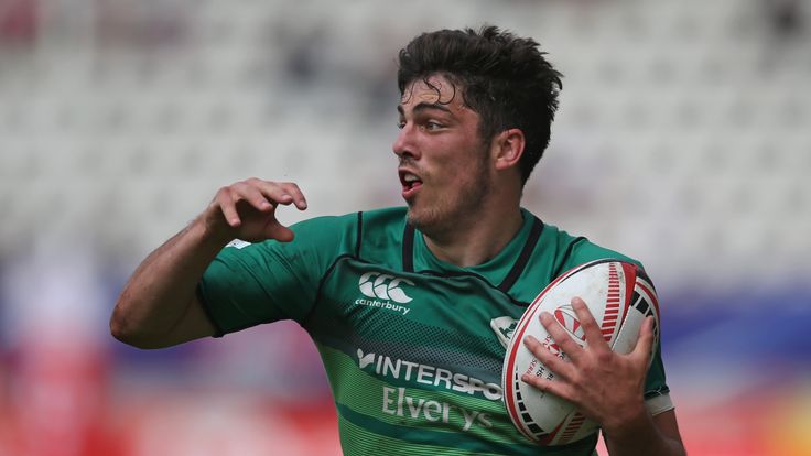  James Leo O'Brien of Ireland in action during the Cup quarter final match between Ireland and Canada during the HSBC Paris Sevens at Stade Jean Bouin on June 10, 2018 in Paris, France.
