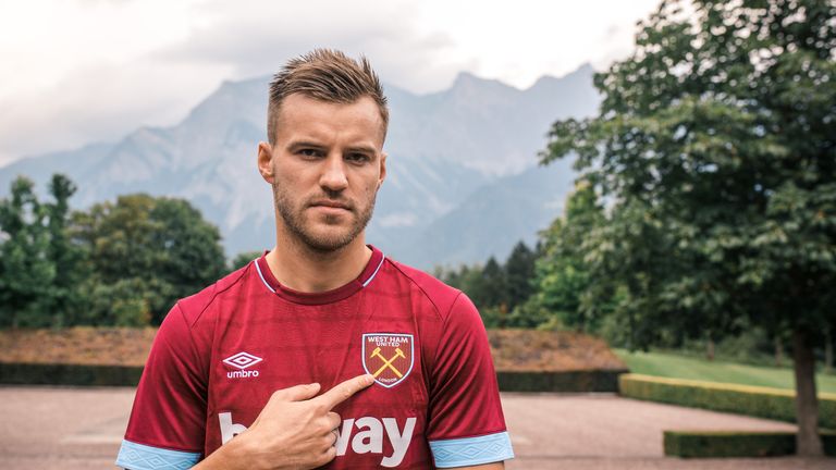 West Ham United unveil Andriy Yarmolenko as their newest signing (credit: WHUFC.com)