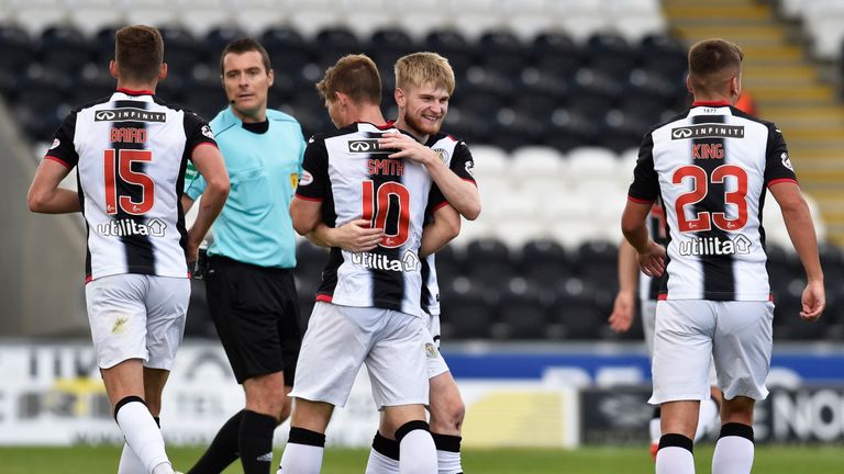 28/07/18 BETFRED CUP H. ST MIRREN V DUMBARTON. THE SIMPLE DIGITAL ARENA - PAISLEY . St Mirren's Cammy Smith celebrates after making it 6-0.