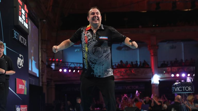 BET VICTOR WORLD MATCHPLAY 2018.WINTER GARDENS,.BLACKPOOL.PIC;LAWRENCE LUSTIG.ROUND1.KIM HUYBRECHTS V JOHN HENDERSON.KIM HUYBRECHTS IN ACTION.