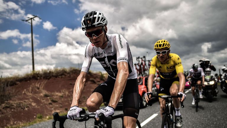  Chris Froome (left) and Geraint Thomas (right) during the 15th stage