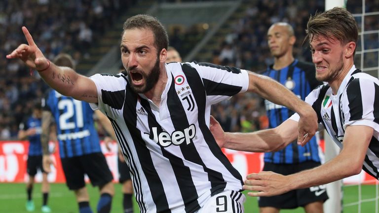 Gonzalo Higuain celebrates his goal during the Serie A match between Inter Milan and Juventus at San Siro Stadium on April 28, 2018