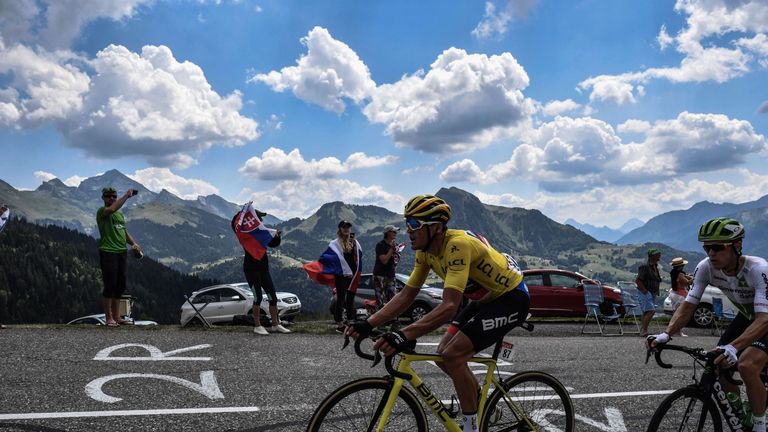 Greg Van Avermaet extended his lead in the yellow jersey with a brilliant fourth-place finish