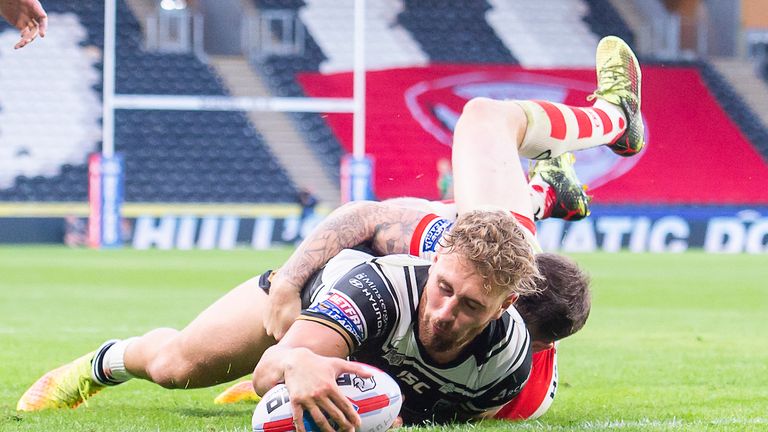 Picture by Allan McKenzie/SWpix.com - 13/07/2018 - Rugby League - Betfred Super League - Hull FC v St Helens - KC Stadium, Kingston upon Hull, England - Hull FC's Jansin Turgut scores a try against St Helens.
