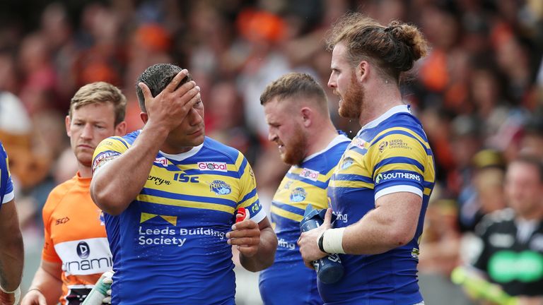 Picture by Paul Currie/SWpix.com - 08/07/2018 - Rugby League - Betfred Super League - Castleford Tigers v Leeds Rhinos - the Mend A Hose Jungle, Castleford, England - Ryan Hall of Leeds Rhinos and team mates look dejected during the game