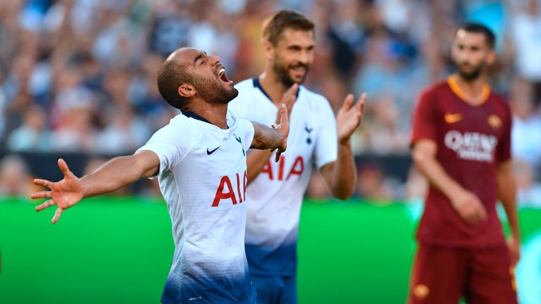 Lucas Moura (L) of Tottenham Hotspur celebrates scoring the equalizer agaist AS Roma