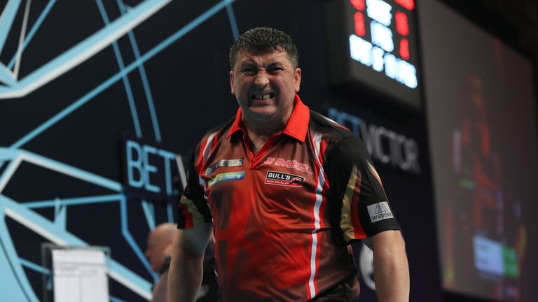 BET VICTOR WORLD MATCHPLAY 2018.WINTER GARDENS,.BLACKPOOL.PIC;LAWRENCE LUSTIG.ROUND1.MENSUR SULJOVIC V STEVE BEATON.MENSUR SULJOVIC IN ACTION.