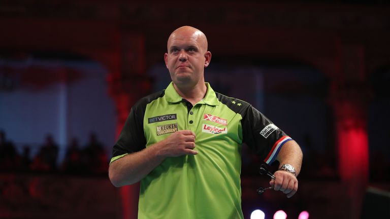 BET VICTOR WORLD MATCHPLAY 2018.WINTER GARDENS,.BLACKPOOL.PIC;LAWRENCE LUSTIG.ROUND1.MICHAEL VAN GERWEN V JEFFREY DE ZWAAN.MICHAEL VAN GERWEN IN ACTION