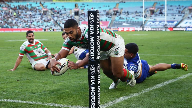 Robert Jennings scores for the Rabbitohs