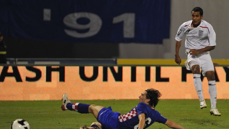 Theo Walcott ZAGREB, CROATIA - SEPTEMBER 10: during the FIFA 2010 World Cup Qualifying Group Six match between Croatia and England at the Maksimir Stadium on September 10, 2008 in Zagreb, Croatia. (Photo by Shaun Botterill/Getty Images) 