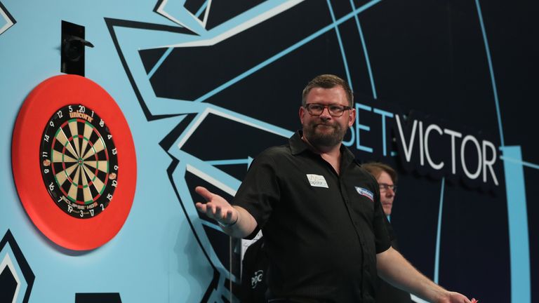 BET VICTOR WORLD MATCHPLAY 2018.WINTER GARDENS,.BLACKPOOL.PIC;LAWRENCE LUSTIG.ROUND1.JAMES WADE V JERMAINE WATTIMENA.JAMES WADE  IN ACTION.
