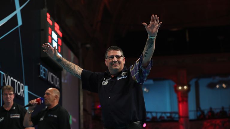 BET VICTOR WORLD MATCHPLAY 2018.WINTER GARDENS,.BLACKPOOL.PIC;LAWRENCE LUSTIG.ROUND 2.GARY ANDERSON V RAYMOND VAN BARNEVELD.Gary Anderson IN ACTION