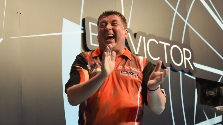 BET VICTOR WORLD MATCHPLAY 2018.WINTER GARDENS,.BLACKPOOL.PIC;CHRISTOPHER DEAN.ROUND2.MENSUR SULJOVIC v IAN WHITE.MENSUR SULJOVIC