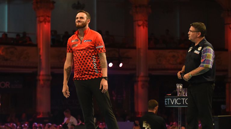 BET VICTOR WORLD MATCHPLAY 2018.WINTER GARDENS,.BLACKPOOL.PIC;CHRISTOPHER DEAN.QTR FINAL.JOE CULLEN V GARY ANDERSON.JOE CULLEN