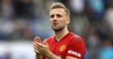 Shaw signs new long-term deal