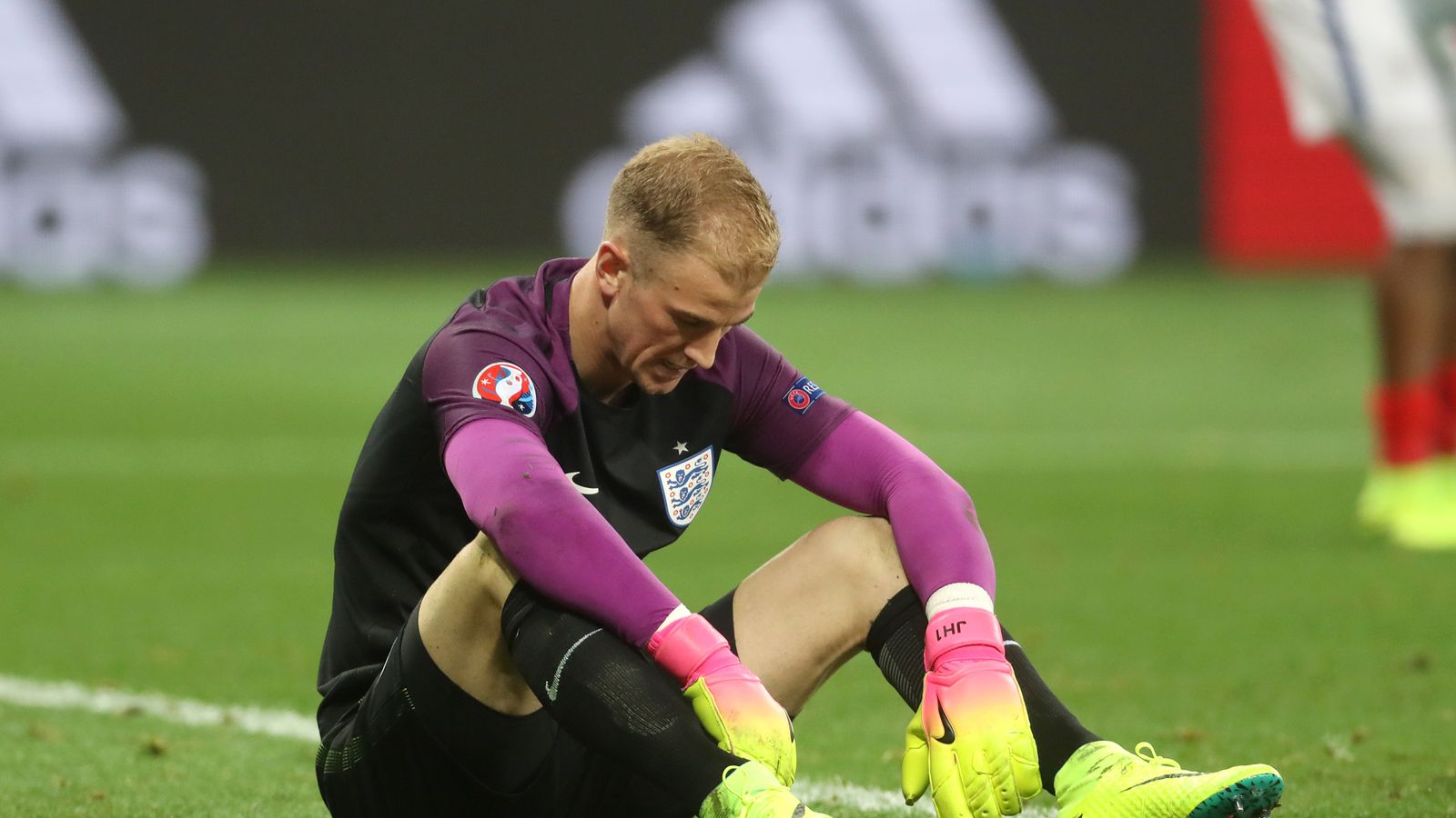 Joe Hart treatment is staggering, says Kasper Schmeichel | Football ...