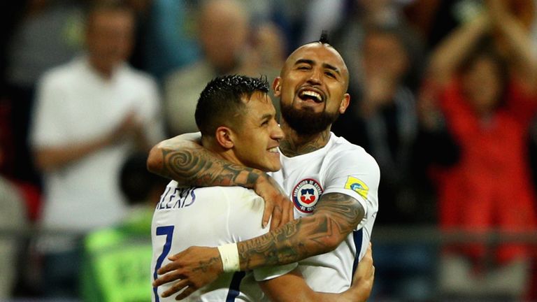 Alexis Sanchez wants Manchester United to sign players of Arturo Vidal's quality