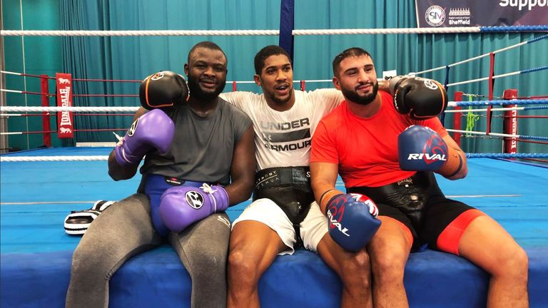 Anthony Joshua, Martin Bakole, Agit Kabayel [pic courtesy of Martin Bakole's official Twitter account]