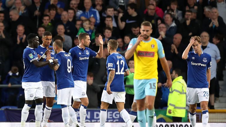 Everton players celebrate Gylfi Sigurdsson's opener