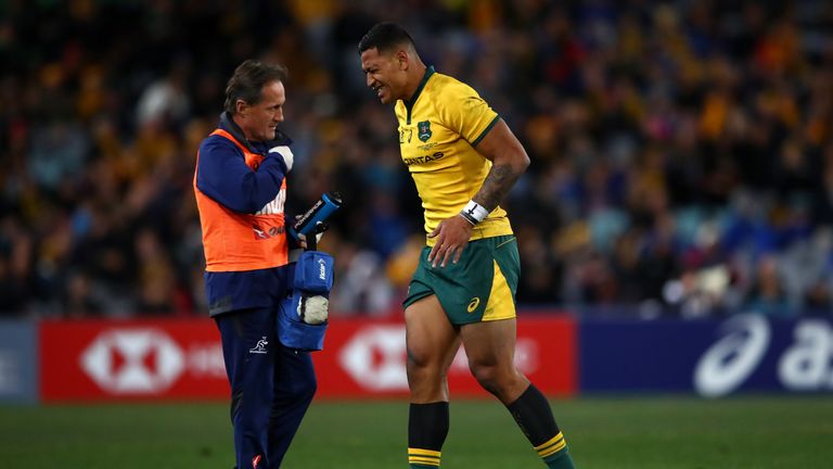  Israel Folau of the Wallabies leaves the field injured during The Rugby Championship Bledisloe Cup match between the Australian Wallabies and the New Zealand All Blacks at ANZ Stadium on August 18, 2018 in Sydney, Australia.