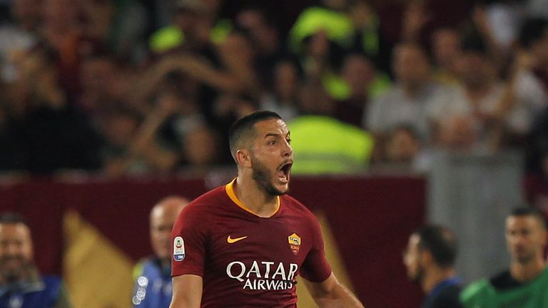 ROME, ITALY - AUGUST 27: Kostas Manolas of AS Roma celebrates after scoring the team's third goal during the Serie A match between AS Roma and Atalanta BC at Stadio Olimpico on August 27, 2018 in Rome, Italy.  (Photo by Paolo Bruno/Getty Images)