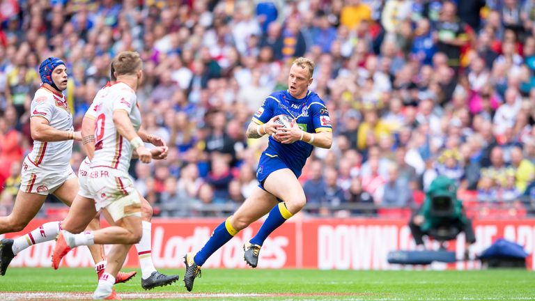 Picture by Allan McKenzie/SWpix.com - 25/08/2018 - Rugby League - Ladbrokes Challenge Cup Final - Catalans Dragons v Warrington Wolves - Wembley Stadium, London, England - Warrington's Kevin Brown runs in open field.