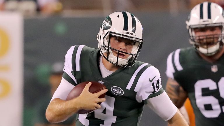 Sam Darnold during a preseason game at MetLife Stadium on August 10, 2018 in East Rutherford, New Jersey.
