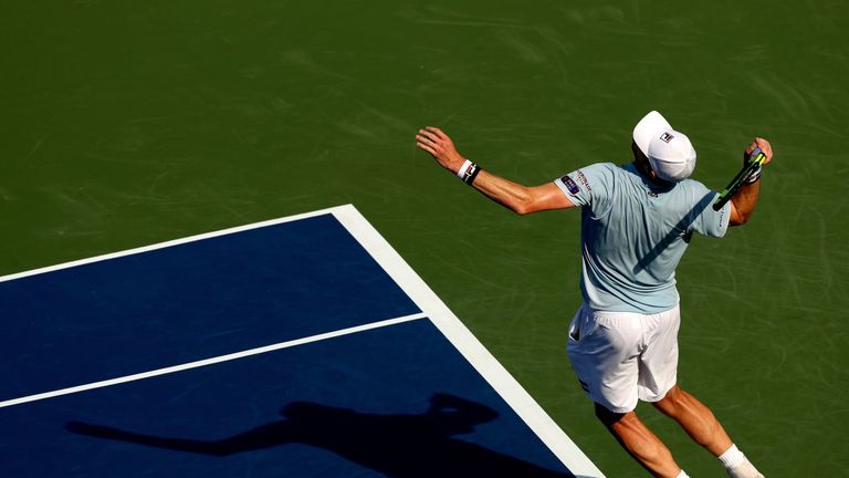 Querrey hit 26 aces past Isner