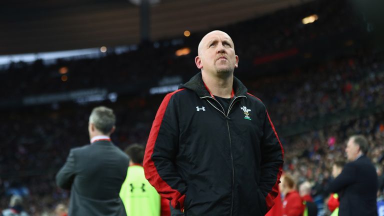  Shaun Edwards the Wales Defence Coach looks on as play continues deep into injury time forduring the RBS Six Nations match between France and Wales at Stade de France on March 18, 2017 in Paris, France.