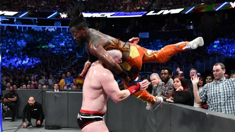 kofi kingston ddt off barrier vs sheamus the bar