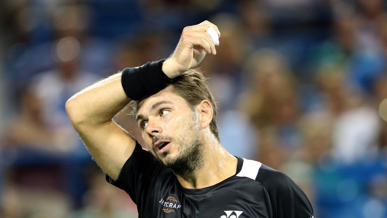 Roger Federer continued his mastery over Stan Wawrinka, but not before getting a fright en route to a 6-7(2) 7-6(6) 6-2 quarter-final victory at the Cincinnati Masters on Friday.