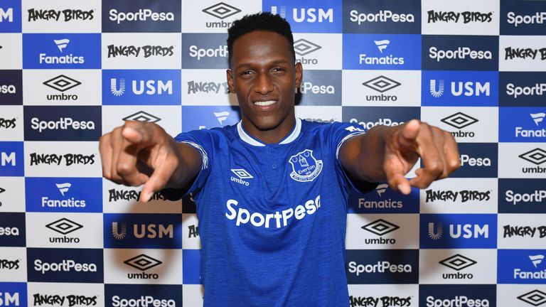 Everton unveil new signing Yerry Mina
