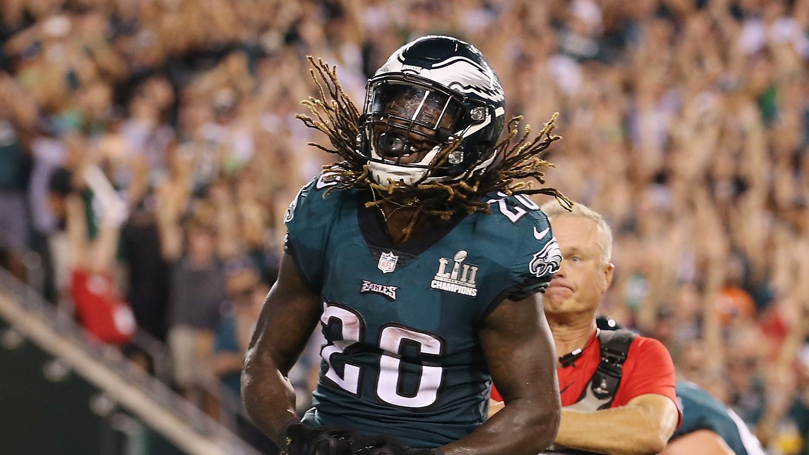 Eagles hold off Falcons for 18-12 win in NFL opener