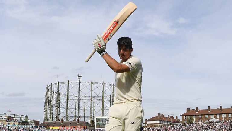 Alastair Cook of England returns to the pavilion after being dismissed for 147 in his last Test match innings during the Specsavers 5th Test - Day Four between England and India at The Kia Oval on September 10, 2018 in London, England.