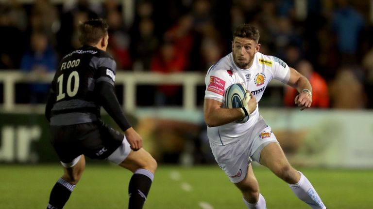 Alex Cuthbert attacking for Exeter Chiefs
