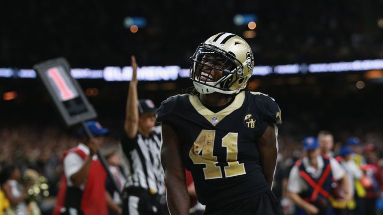 NEW ORLEANS, LA - SEPTEMBER 16:  Alvin Kamara #41 of the New Orleans Saints celebrates the two point conversion during the fourth quarter against the Cleveland Browns   at Mercedes-Benz Superdome on September 16, 2018 in New Orleans, Louisiana.  (Photo by Sean Gardner/Getty Images)