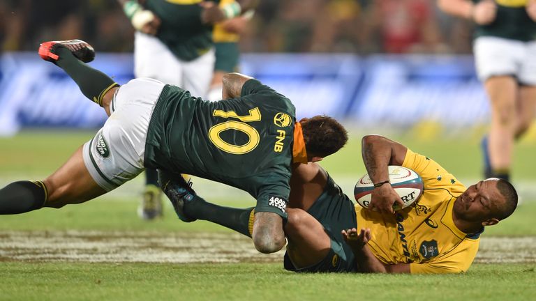 Australia's Kurtley Beale is tackled by South Africa's Elton Jantjies during the 2017 Rugby Championship 