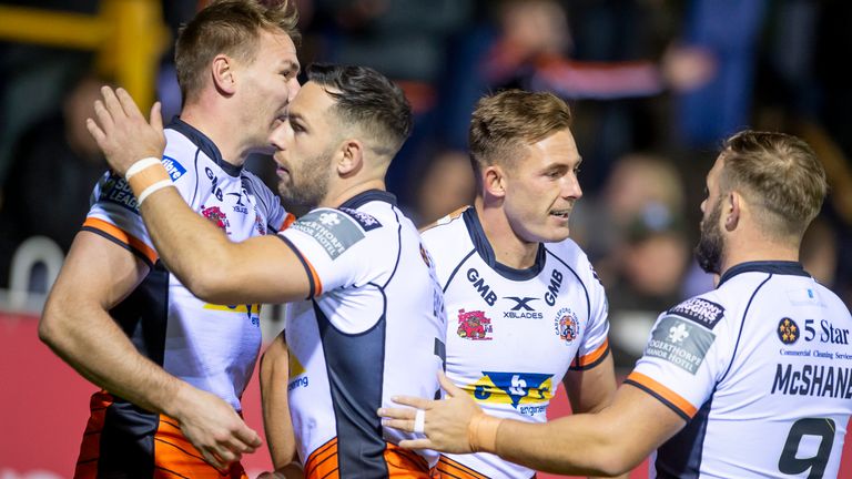 Castleford Tigers will now meet St Helens in the final round of the Super 8s before their semi-final
