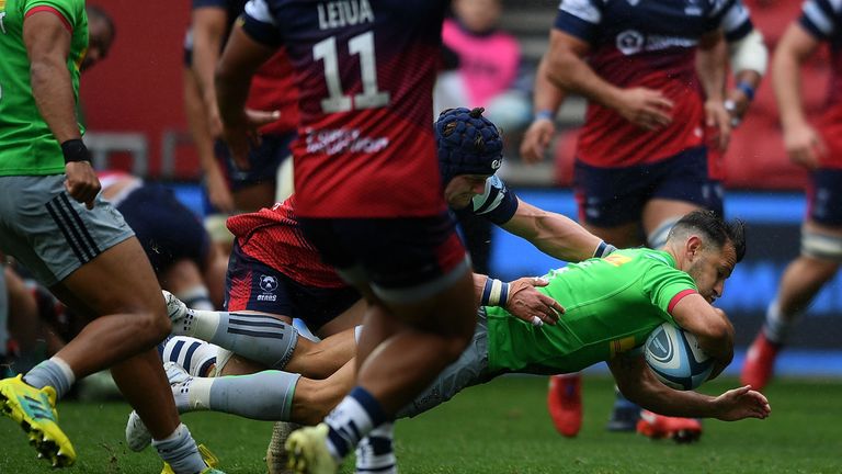 BRISTOL, ENGLAND - SEPTEMBER 22: Danny Care dives over for a try during the Gallagher Premiership Rugby match between Bristol Bears and Harlequins at Ashton Gate on September 22, 2018 in Bristol, United Kingdom. (Photo by Harry Trump/Getty Images)