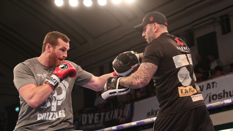 JOSHUA-POVETKIN PROMOTION.OPEN WORK OUTS,.YORK HALL..BETHNAL GREEN,.LONDON.PIC;LAWRENCE LUSTIG.DAVID PRICE.. PERFORMS A PUBLIC WORK OUT AS HE PREPARES FOR HIS FIGHT ON EDDIE HEARNS MATCHROOM PROMOTION AT WEMBLEY STADIUM ON SATURDAY(22-9-18).