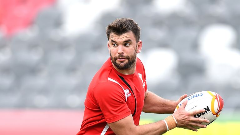 lliot Kear passes the ball during a Wales Rugby League World Cup captain's run at the Oil Search National Football Stadium on October 27, 2017 in Port Moresby, Papua New Guinea