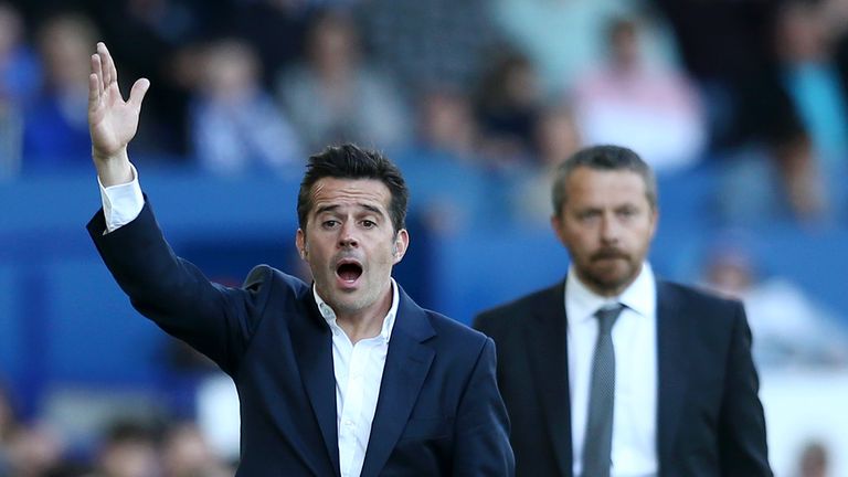 Marco Silva directs his team during Everton v Fulham