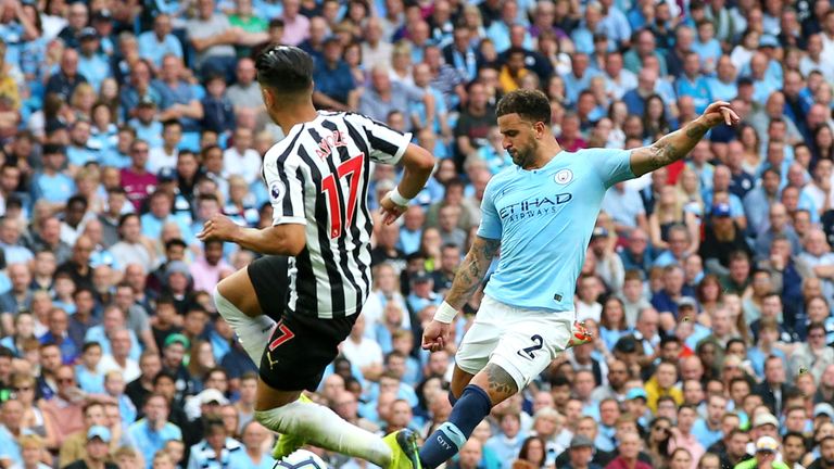 Kyle Walker scores from distance to give Manchester City a 2-1 lead