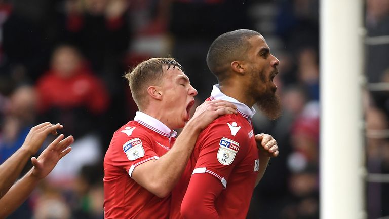 Nottingham Forest&#39;s Lewis Grabban celebrates scoring his side&#39;s first goal of the game