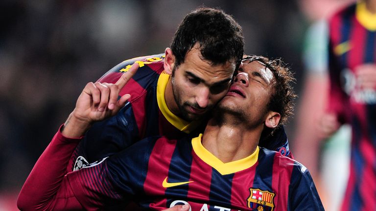Montoya celebrates with Neymar during his time at Barcelona