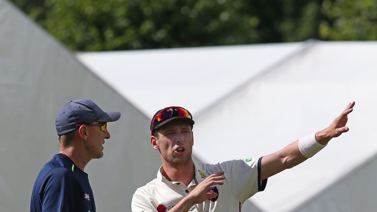 TUNBRIDGE WELLS, ENGLAND - JUNE 20: .Matt Henry (R) chats with Kent Assistant Coach Allan Donald during day one of the Specsavers County Championship: Division Two match between Kent and Warwickshire at The Nevill Ground on June 20, 2018 in Tunbridge Wells, England. (Photo by Brendan Kemp/Getty Images)