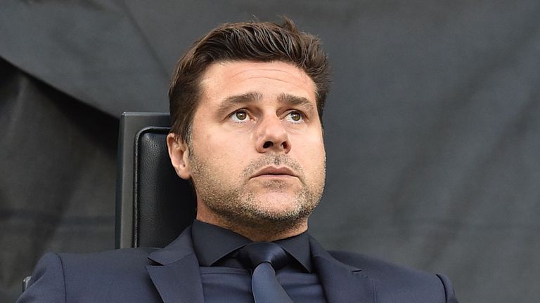 Tottenham&#39;s Argentine coach Mauricio Pochettino (L) and assistant manager Jesus Perez attend the UEFA Champions League group stage football match Inter Milan vs Tottenham on September 18, 2018 at the San Siro stadium in Milan.