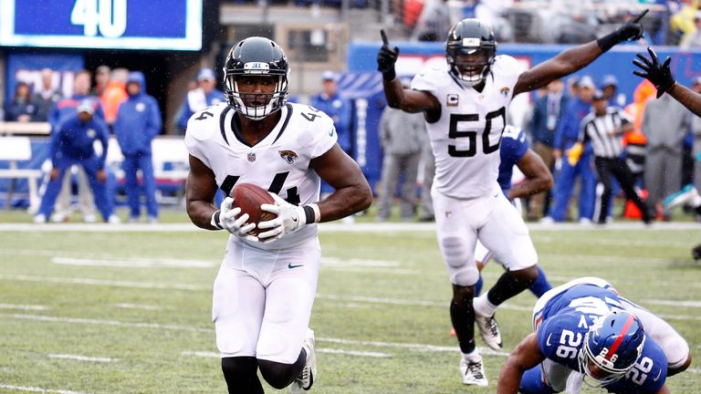 at MetLife Stadium on September 9, 2018 in East Rutherford, New Jersey.